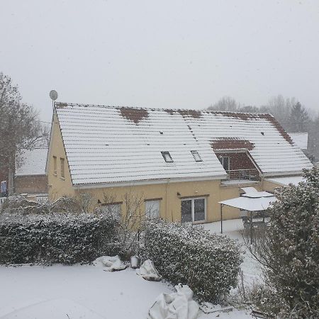 Au Relais Du Canal à Grand Gabarit Nesle Exterior foto